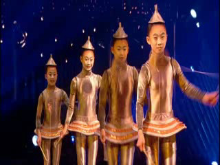 Cirque du Soleil - Asian girls with Diabolos 