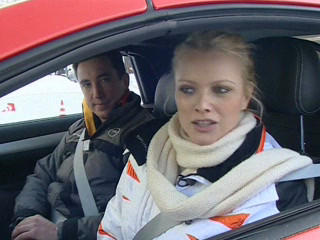 Topmodel Franziska Knuppe at her winter-training with Opel Tigra Twin Top 