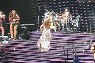Beyoncé (Live) - Oakland Arena - August 31, 2007