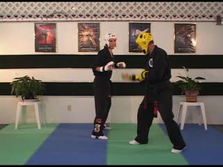 How To Sport Karate â âSetup on the Fighting Lineâ