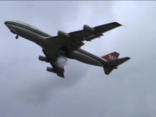 California Airport FBO 747 Take Off