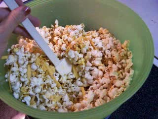Low Carb Snack of Chili Popcorn
