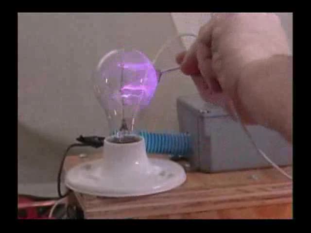 Plasma Bulb Demo - Slightly-Mad Science