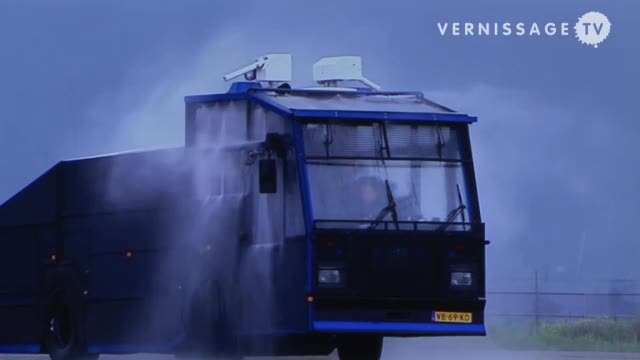 Ballet for (anti-riot) water cannon vehicle