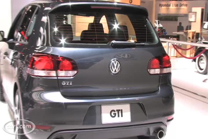 2010 Volkswagen Golf and GTI