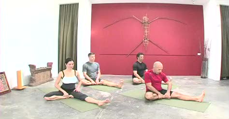 Yoga With Les Class 11 - Side Stretching | Side Bending
