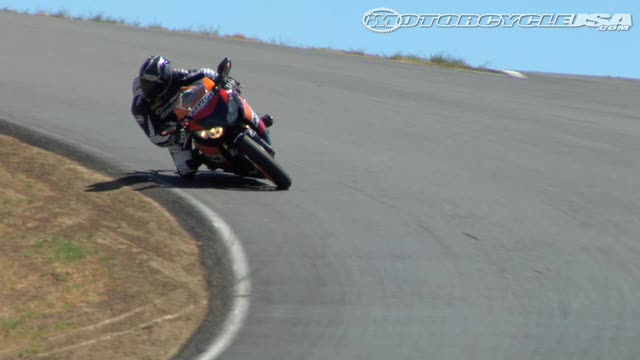 2009 Superbike Smackdown Motorcycle Comparison