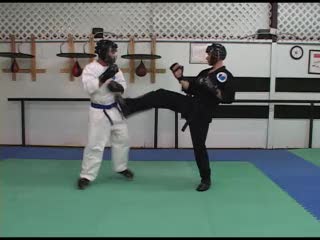 Sport Karate – Adding the ridge hand to the body