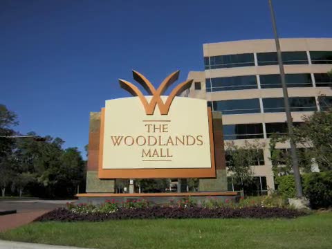 Why The Woodlands TX.? Greenery, Entertainment & Evenings Out!