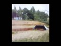 Awesome stunt with a 4x4, boat and mud skierÃ¢ÂÂ¦insane!