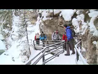 Johnston Canyon Icewalk Tour in Banff National Park