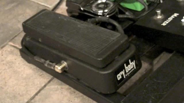 Dunlop Crybaby Classic Wah Pedal Review - Guitar Gear