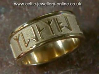 Celtic Ring - Gold Runic DWO376
