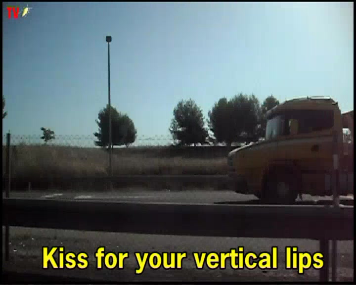 VIDEOCLIP DE KISS FOR YOUR VERTICAL LIPS