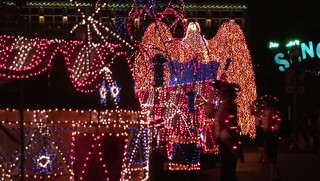 DISNEY'S ELECTRICAL PARADE IN HIGH DEFINITION