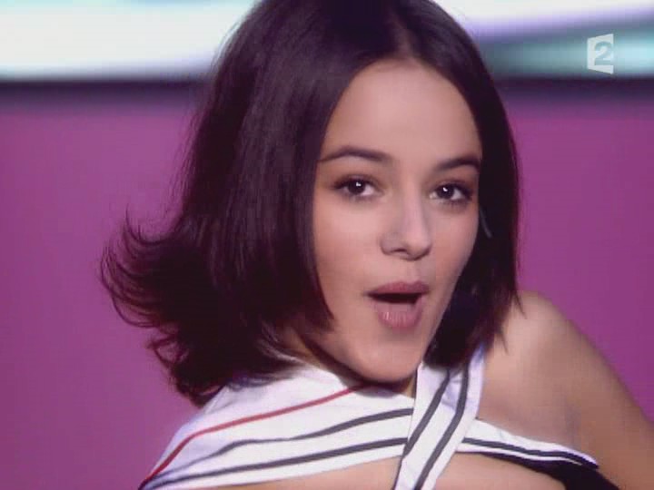 Французская певица ализе клипы. Alizee ai. Ализе певица courant. Ализе j'en ai marre. Alizée Planet ротик.