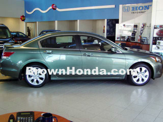 Brown Honda gives an upclose look at the 2008 Honda Accord